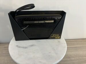 Steve Madden wallet